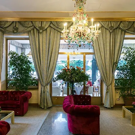 米兰斯佩兰莎奥拉克酒店 4*