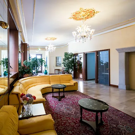 米兰斯佩兰莎奥拉克酒店 4* 斯特雷萨