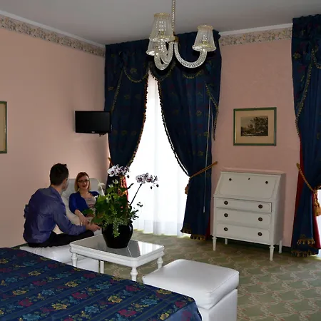 米兰斯佩兰莎奥拉克酒店 4*