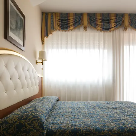 米兰斯佩兰莎奥拉克酒店 酒店 4*